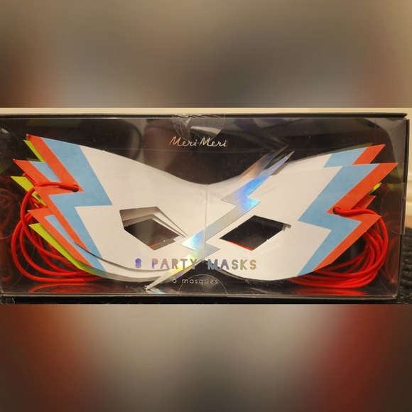 Halloween Meri Meri Superhero Party Masks - Pack of 8 - Picture 2 of 3